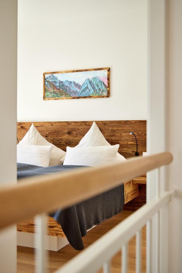 Hirsch Apartment *